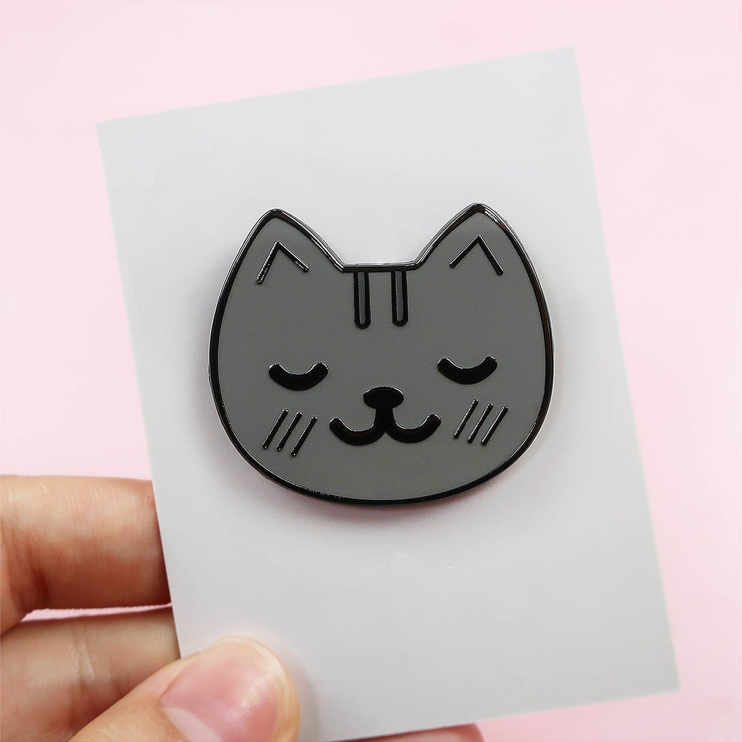 Pin de gatito KnT sencillo